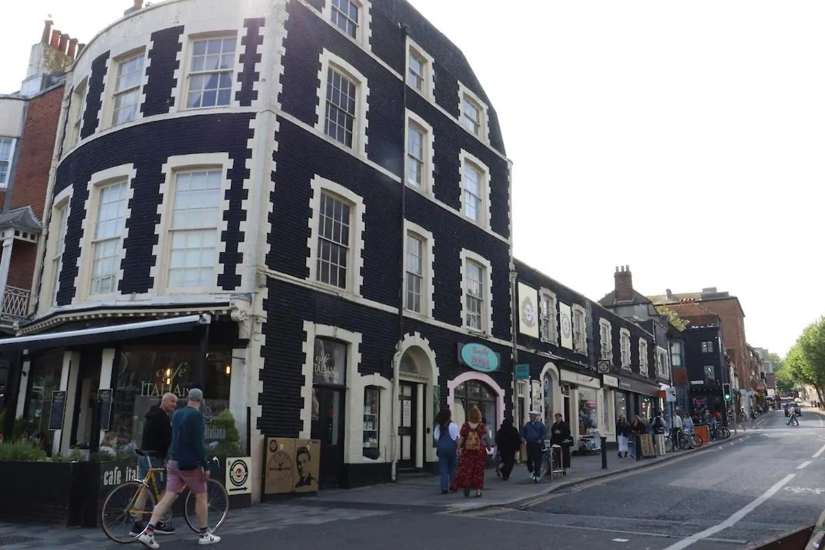 Central Costal Getaway Brighton 0*,  Reino Unido
